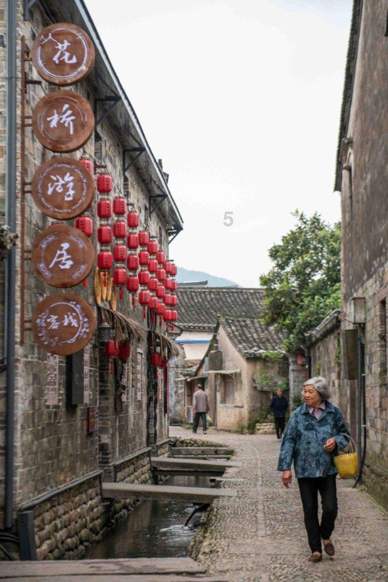 逃离沙漠小镇